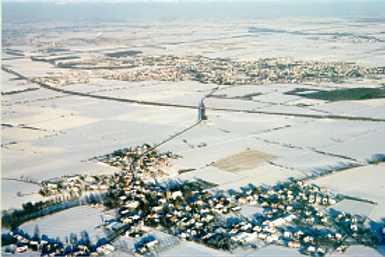 Die verschneite Soester B�rde mit der A44