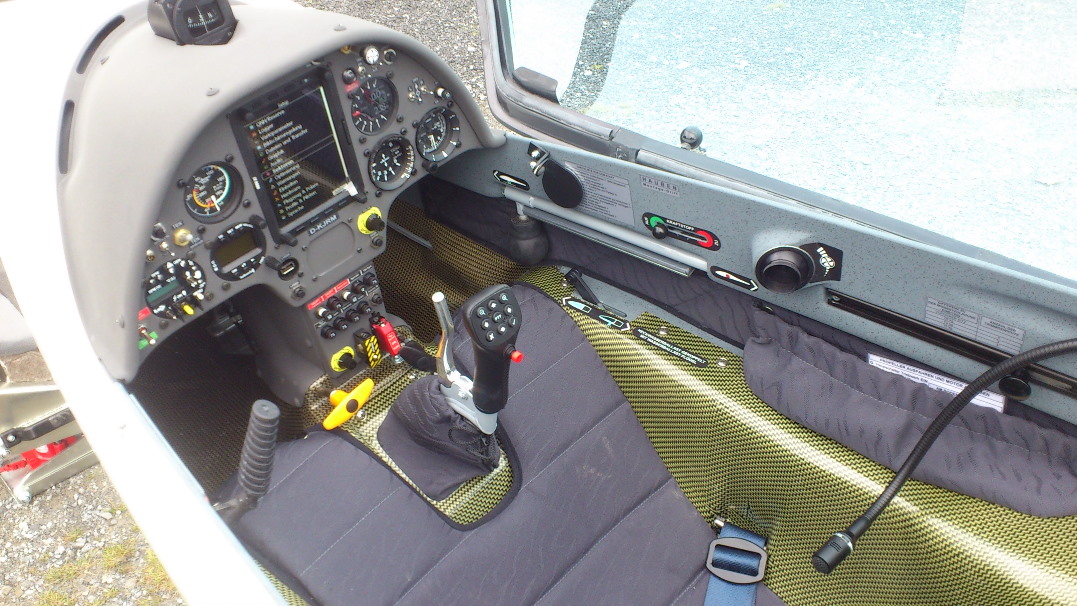 Das Arcus Cockpit vorn
